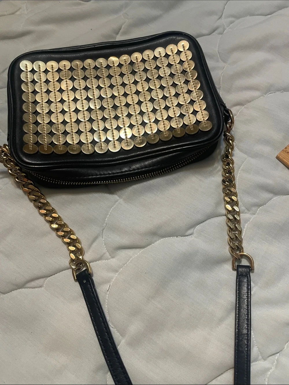 Michael Michael Kors sequins pouches/medium camera crossbody